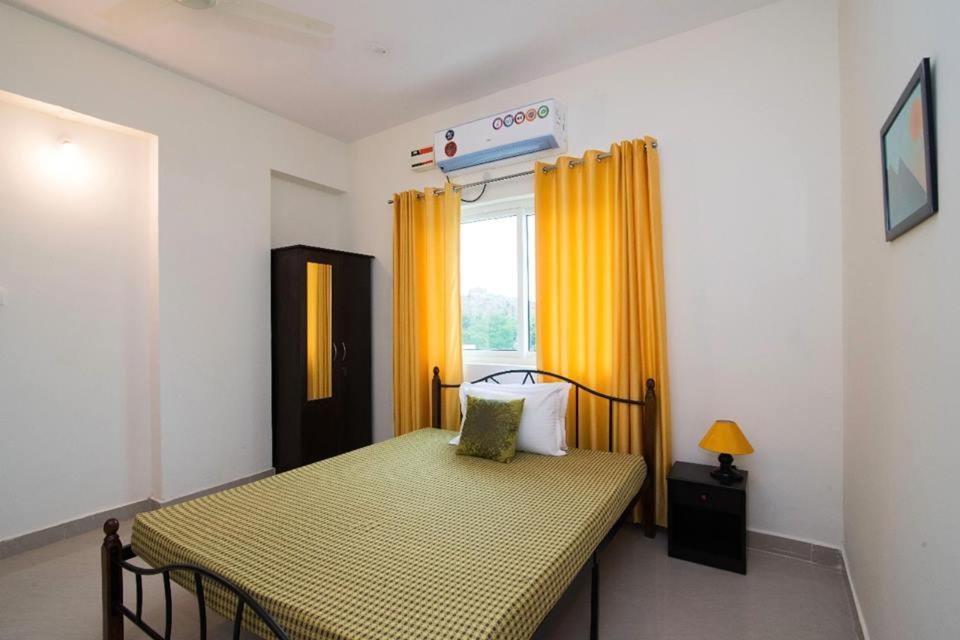 Buzz Quarter Hotel Hyderabad Esterno foto
