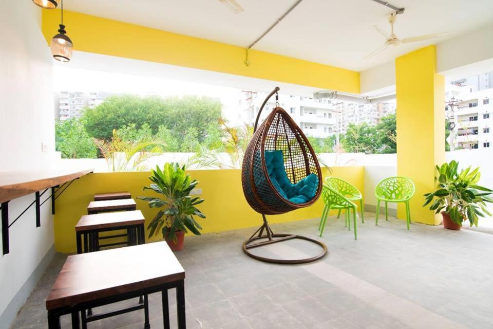 Buzz Quarter Hotel Hyderabad Esterno foto